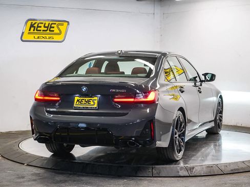 Used 2023 BMW M340i w/ Premium Package image 4