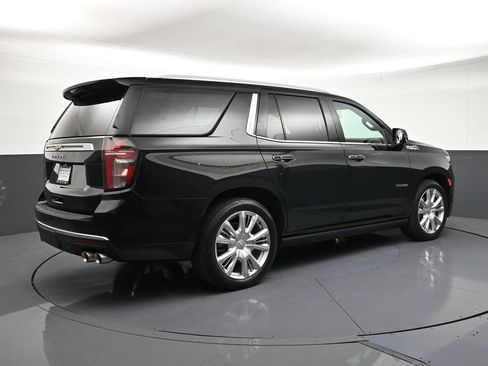 Used 2024 Chevrolet Tahoe High Country AWD/4WD image 5