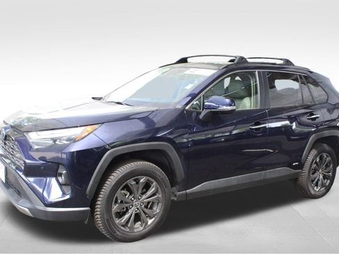 Certified 2024 Toyota RAV4 Limited w/ Advanced Technology Package AWD/4WD image 73
