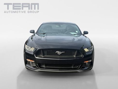 Used 2017 Ford Mustang GT RWD image 2