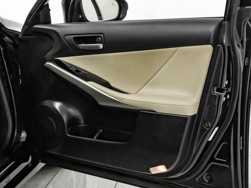 Used 2018 Lexus IS 300 AWD w/ Comfort Package image 45