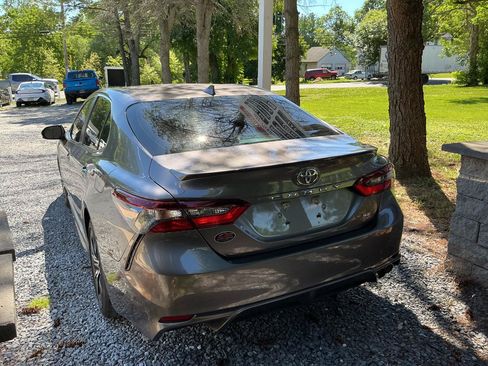 Used 2021 Toyota Camry SE FWD image 7
