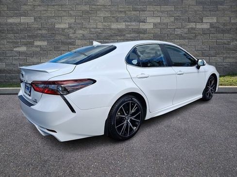 Used 2024 Toyota Camry SE FWD image 6