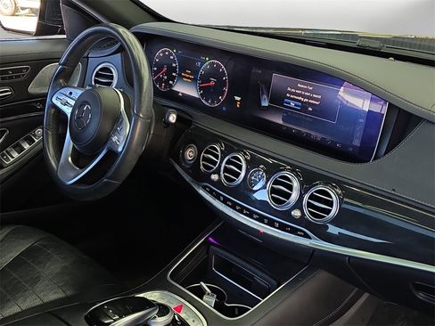 Used 2020 Mercedes-Benz S 560 Sedan image 11