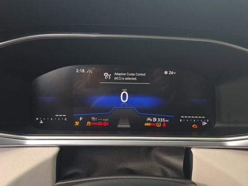 Certified 2025 Volkswagen Taos SE image 17