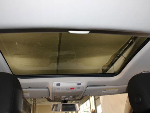 Used 2016 Volkswagen Golf SE FWD image 12