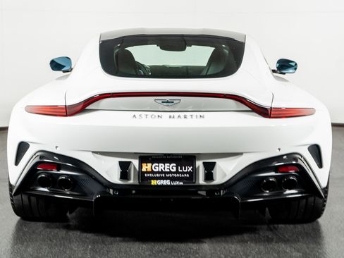 Used 2025 Aston Martin V8 Vantage Coupe image 24