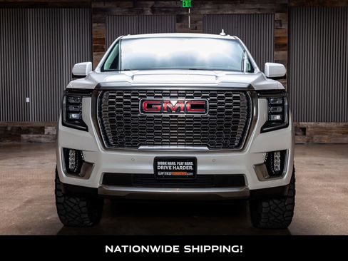 Used 2021 GMC Yukon Denali w/ Denali Premium Package image 4