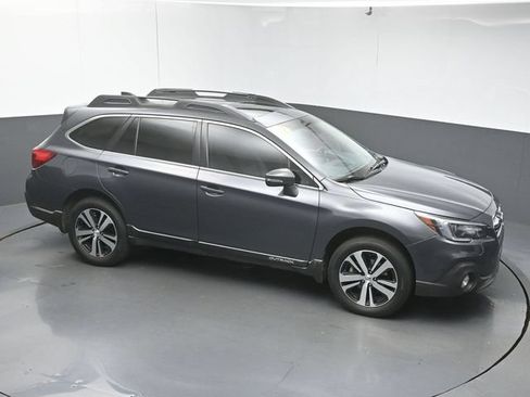 Used 2018 Subaru Outback 3.6R Limited AWD/4WD image 42