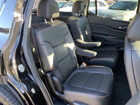 Used 2023 GMC Acadia AT4 w/ Technology Package image 38