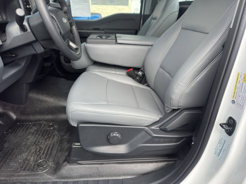 New 2026 Ford F250 XL w/ XL Chrome Package image 19