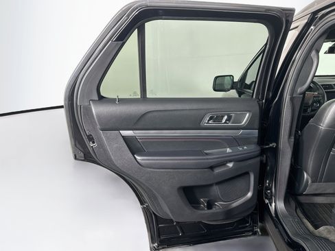 Used 2018 Ford Explorer Sport w/ Equipment Group 401A AWD/4WD image 27