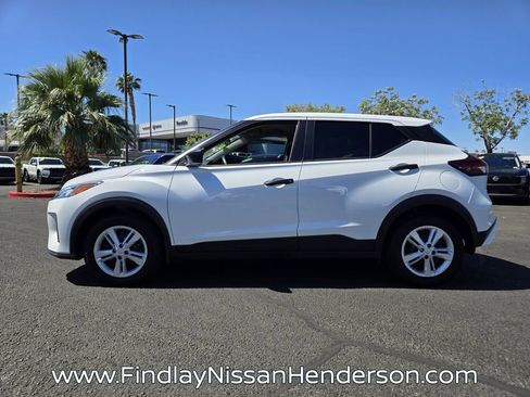 Used 2025 Nissan Kicks Play S FWD image 3