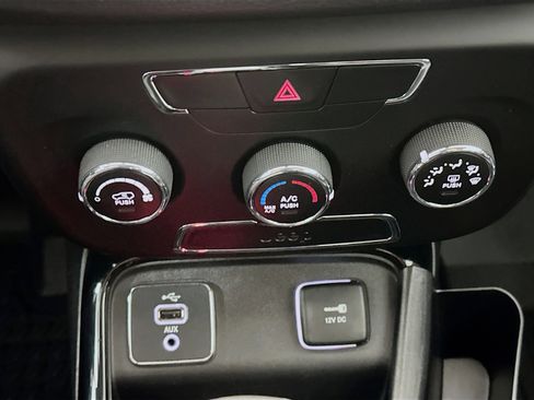 Used 2018 Jeep Compass Altitude image 22