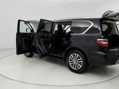 Used 2024 Nissan Armada SL w/ Captain's Chairs Package RWD image 10