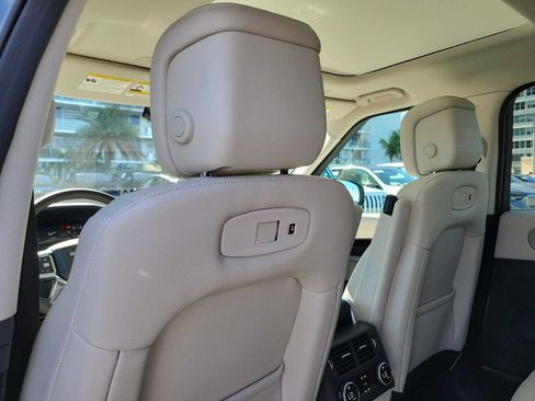 Used 2025 Land Rover Discovery S AWD/4WD image 16
