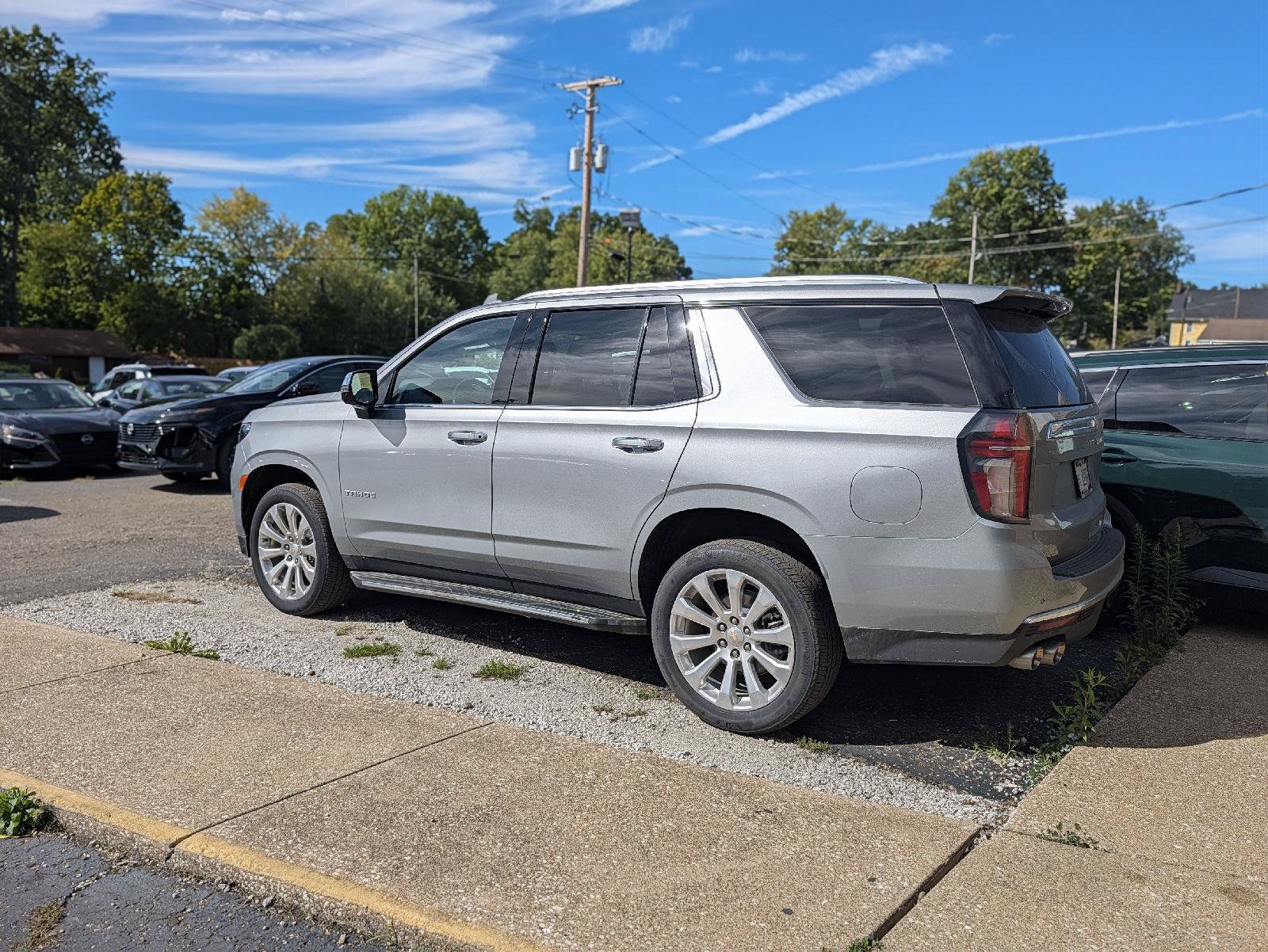 Used 2024 Chevrolet Tahoe Premier w/ Premium Package AWD/4WD image 8
