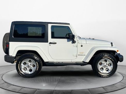 Used 2015 Jeep Wrangler Sahara w/ Connectivity Group AWD/4WD image 6