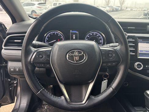 Used 2019 Toyota Camry SE image 17