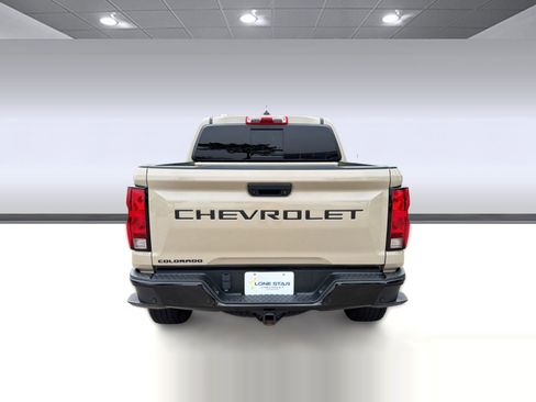 Certified 2024 Chevrolet Colorado Trail Boss w/ Technology Package AWD/4WD image 9