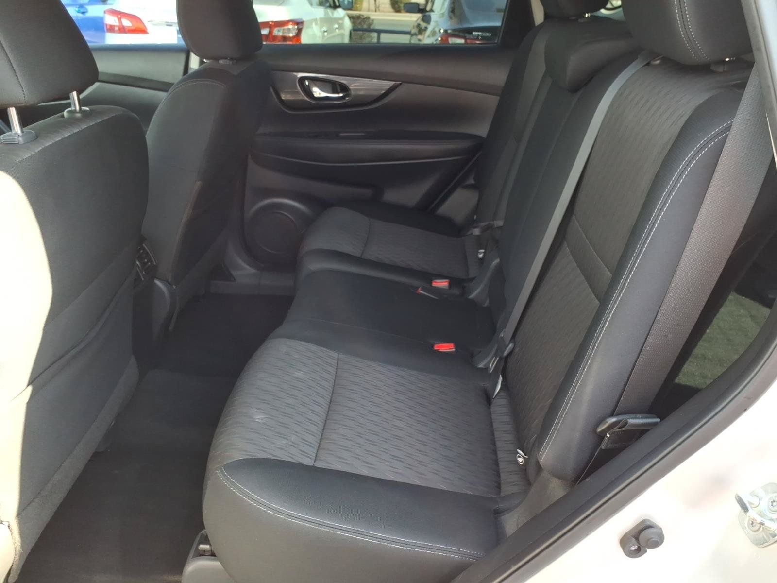 Used 2018 Nissan Rogue S FWD image 15