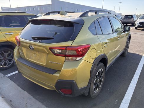 Used 2021 Subaru Crosstrek 2.0i Premium image 8