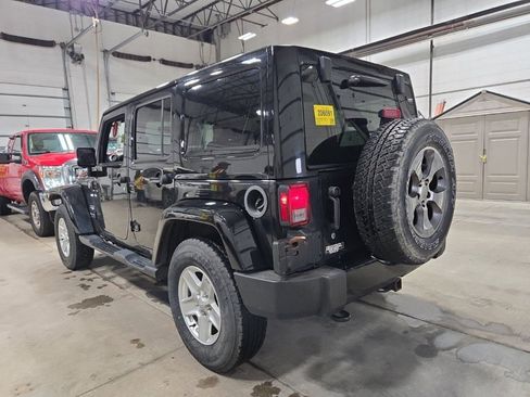 Used 2016 Jeep Wrangler Unlimited Sahara w/ Connectivity Group AWD/4WD image 5