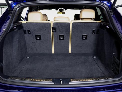 Used 2023 Porsche Macan image 13