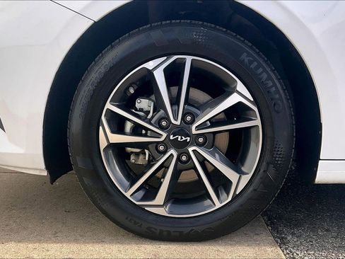 Used 2024 Kia Forte LXS image 11