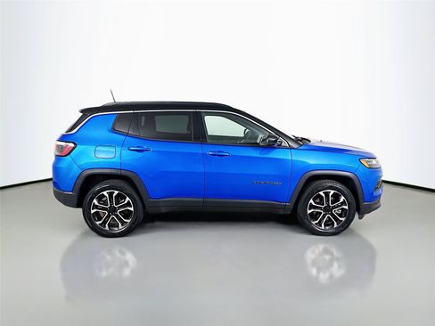 Used 2023 Jeep Compass Limited AWD/4WD image 17