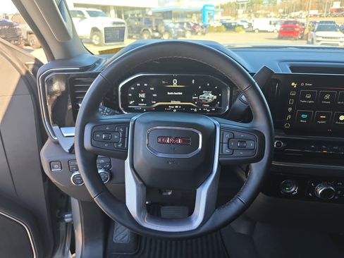 Used 2024 GMC Sierra 1500 Elevation image 30