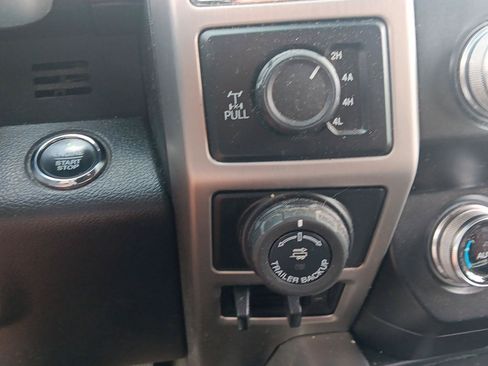 Used 2019 Ford F150 Platinum w/ Equipment Group 701A Luxury AWD/4WD image 18