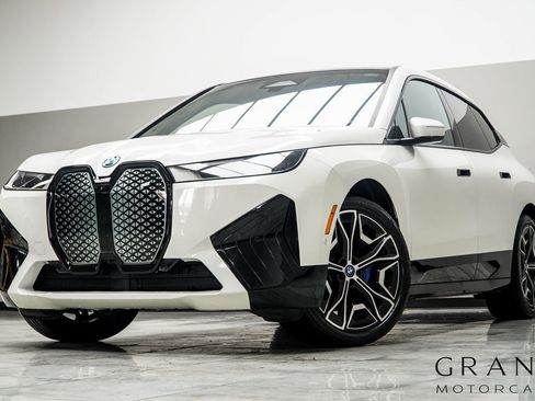 Used 2022 BMW iX xDrive50 w/ Sport Package image 1