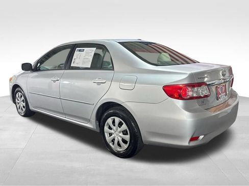 Used 2011 Toyota Corolla LE FWD image 7