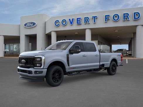 New 2026 Ford F250 Lariat w/ Black Appearance Package AWD/4WD image 1
