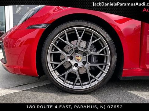Used 2024 Porsche 911 Carrera image 8