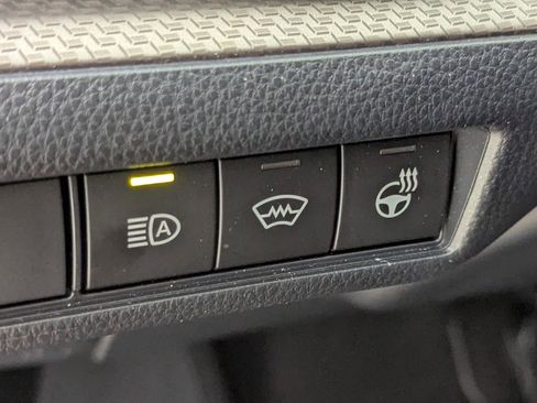 Used 2025 Toyota Prius Limited image 18