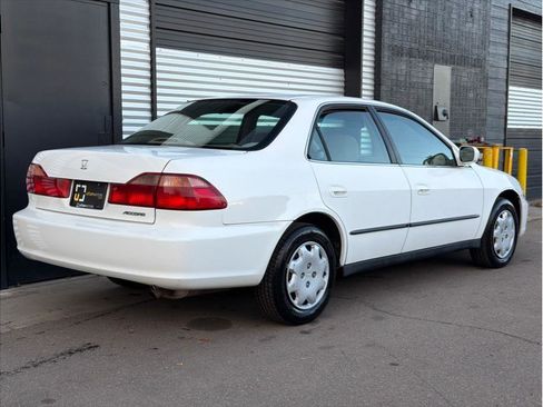 Used 1999 Honda Accord LX image 10