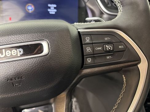 Used 2024 Jeep Grand Cherokee L Limited w/ Luxury Tech Group II image 21