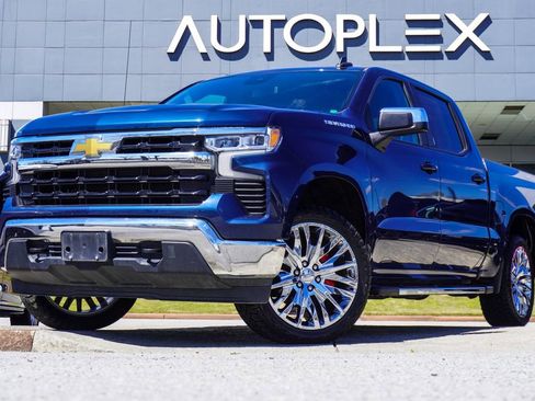 Used 2023 Chevrolet Silverado 1500 LT image 1