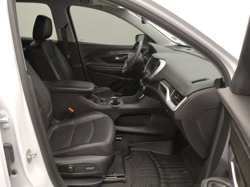 Used 2022 GMC Terrain SLT image 21
