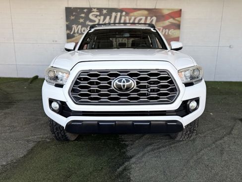 Used 2021 Toyota Tacoma TRD Off-Road image 10