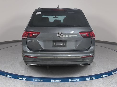 Used 2021 Volkswagen Tiguan SE w/ Panoramic Sunroof Package FWD image 6