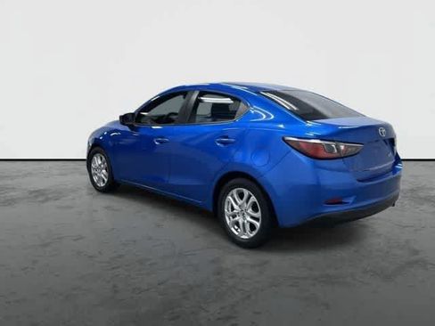 Used 2018 Toyota Yaris iA FWD image 9