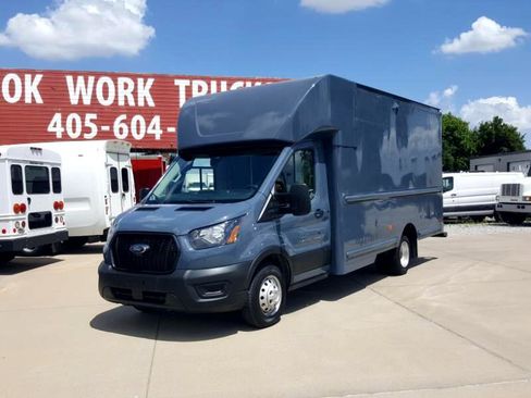 Used 2021 Ford Transit 350 DRW image 3