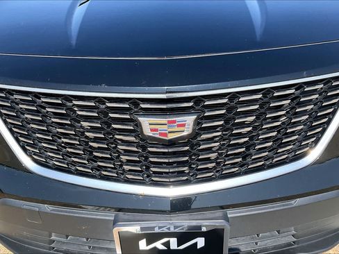 Used 2023 Cadillac XT4 Luxury w/ Cold Weather Package FWD image 32