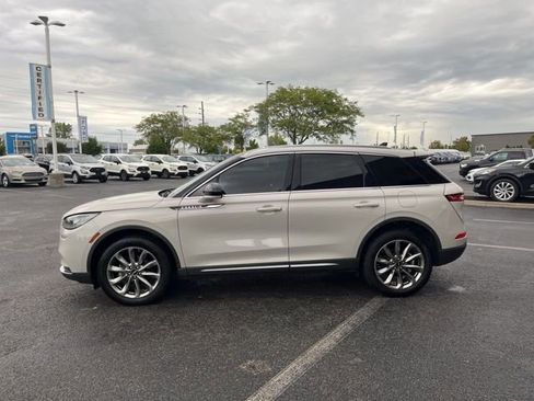 Used 2021 Lincoln Corsair Standard w/ Premium Package image 4