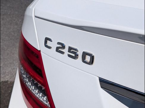 Used 2014 Mercedes-Benz C 250 Sedan image 19