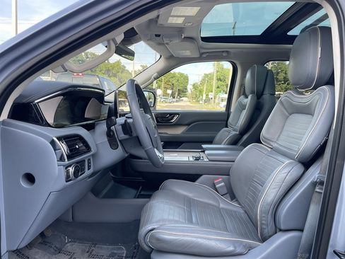 Used 2018 Lincoln Navigator Black Label w/ Cargo Package AWD/4WD image 22