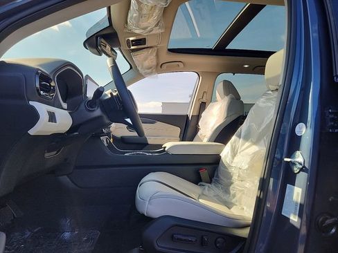 New 2026 Honda Pilot Touring image 13